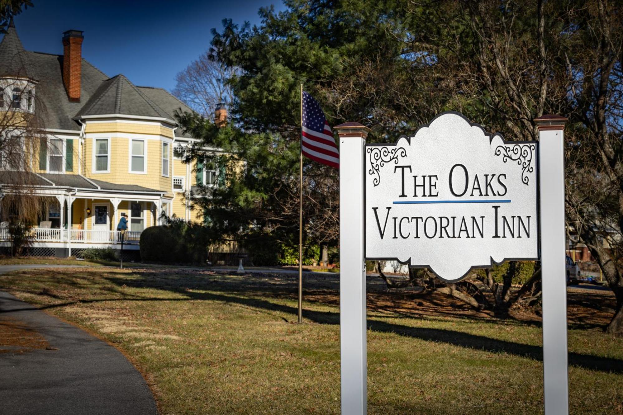 כריסטיאנסבורג The Oaks Victorian Inn מראה חיצוני תמונה