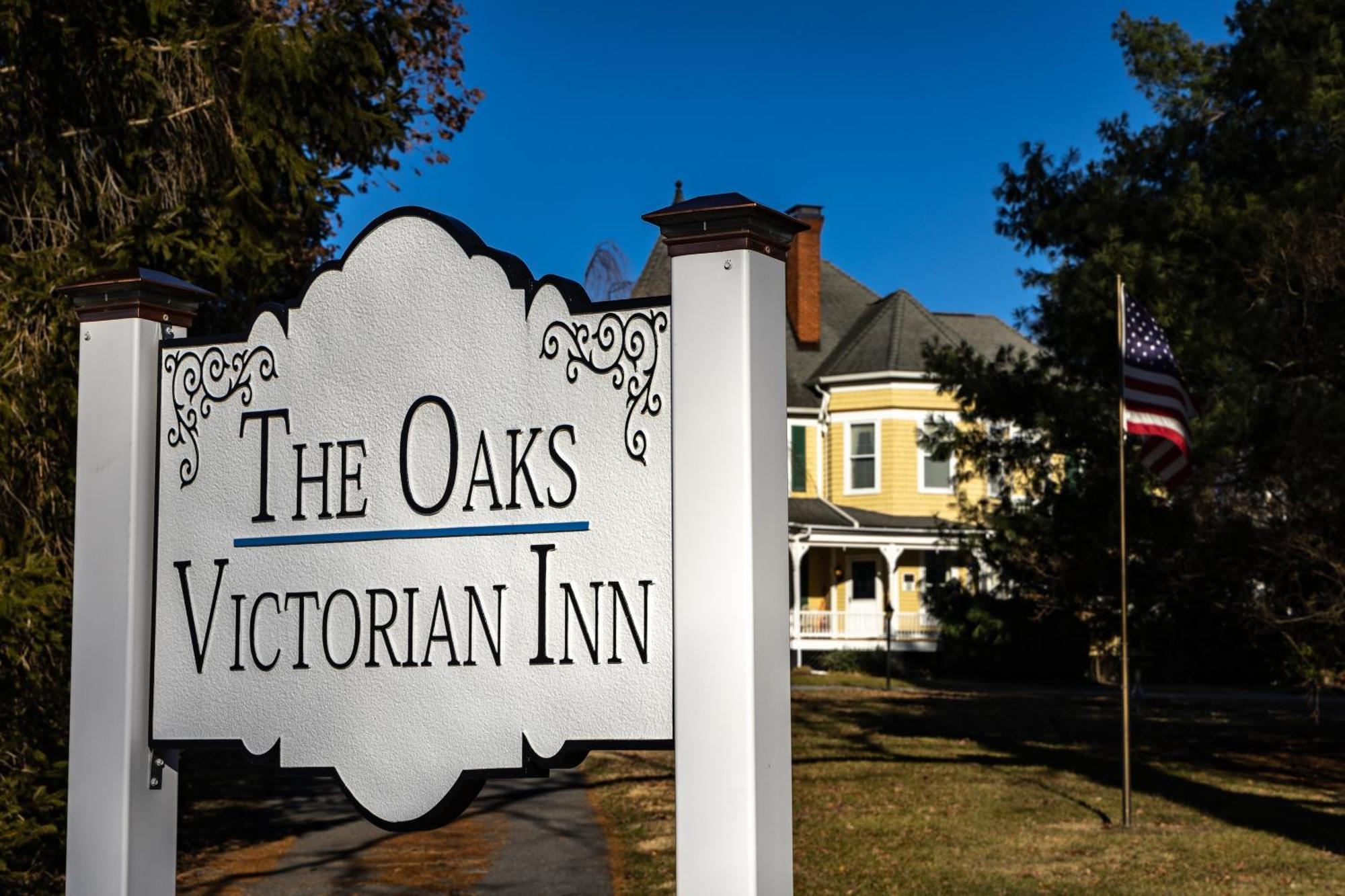 כריסטיאנסבורג The Oaks Victorian Inn מראה חיצוני תמונה
