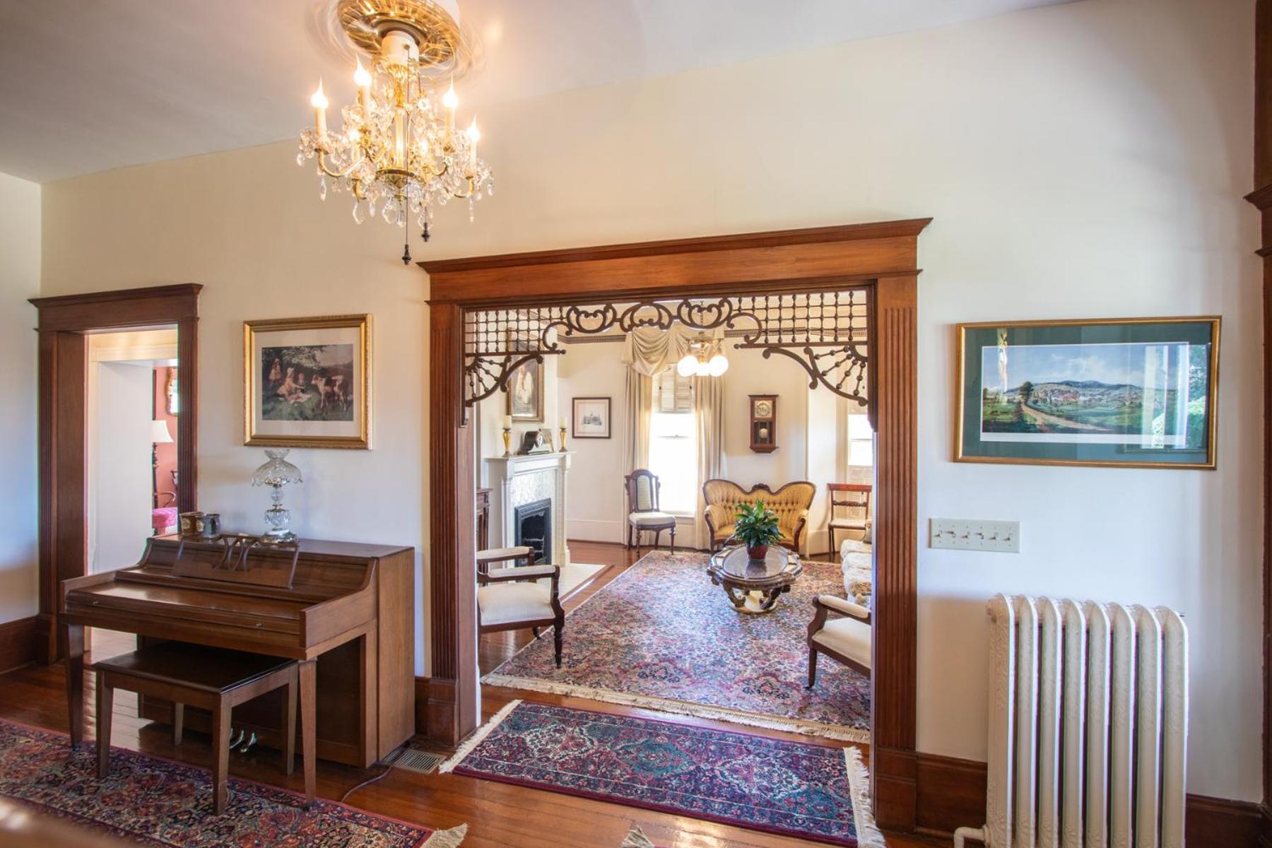 כריסטיאנסבורג The Oaks Victorian Inn מראה חיצוני תמונה