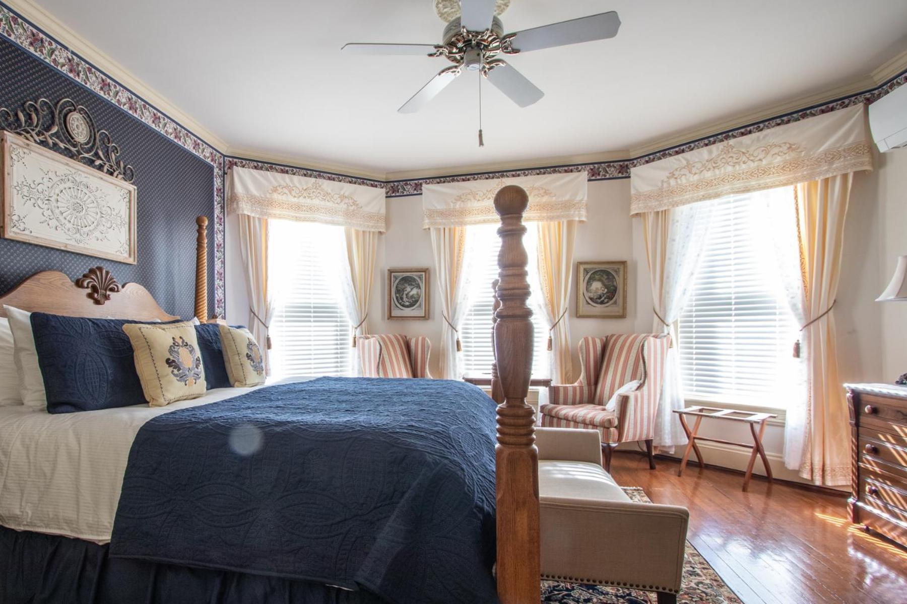 כריסטיאנסבורג The Oaks Victorian Inn מראה חיצוני תמונה