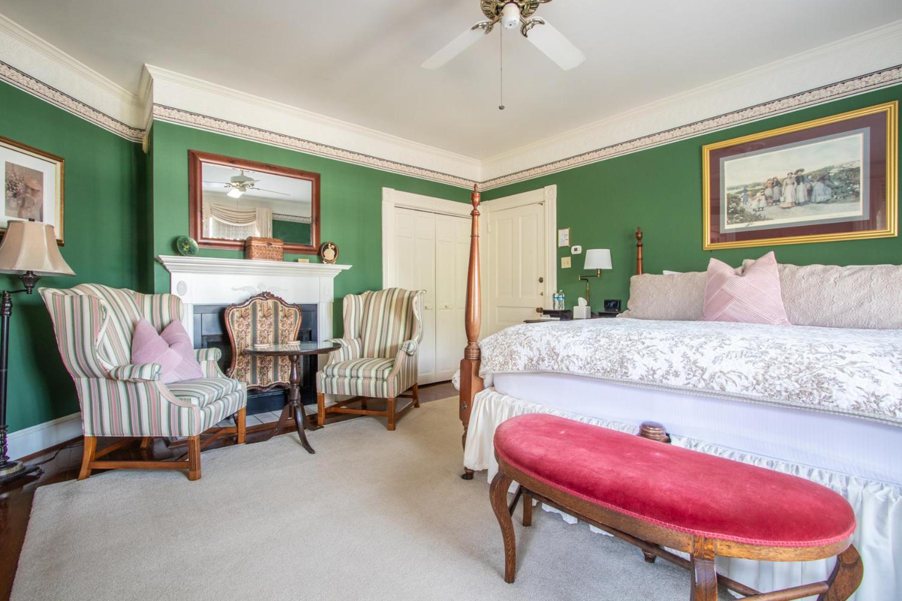 כריסטיאנסבורג The Oaks Victorian Inn מראה חיצוני תמונה