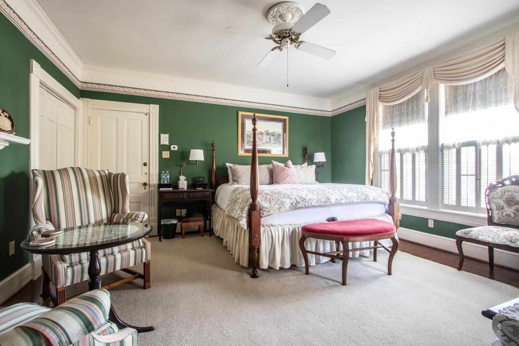כריסטיאנסבורג The Oaks Victorian Inn מראה חיצוני תמונה