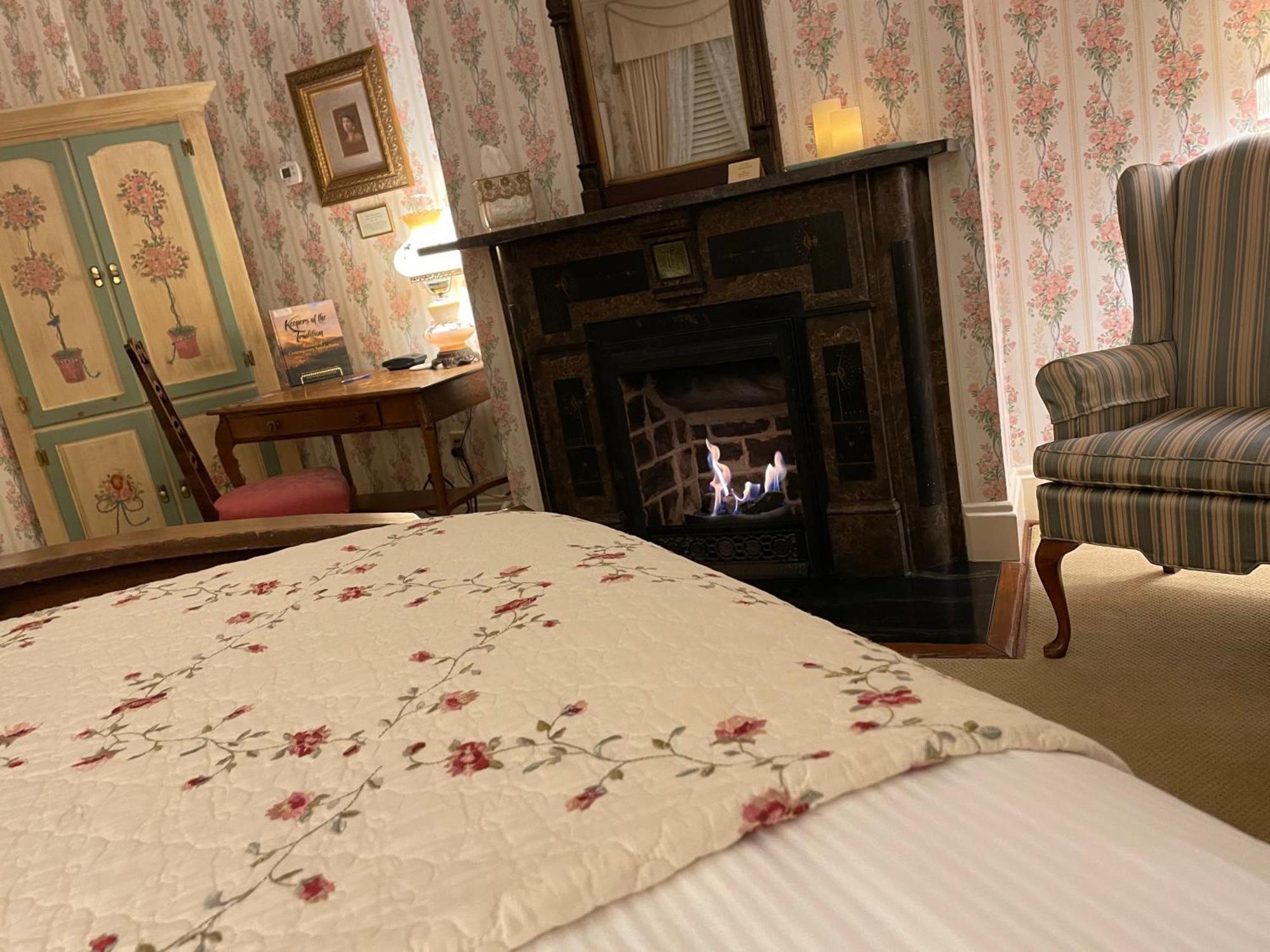 כריסטיאנסבורג The Oaks Victorian Inn מראה חיצוני תמונה
